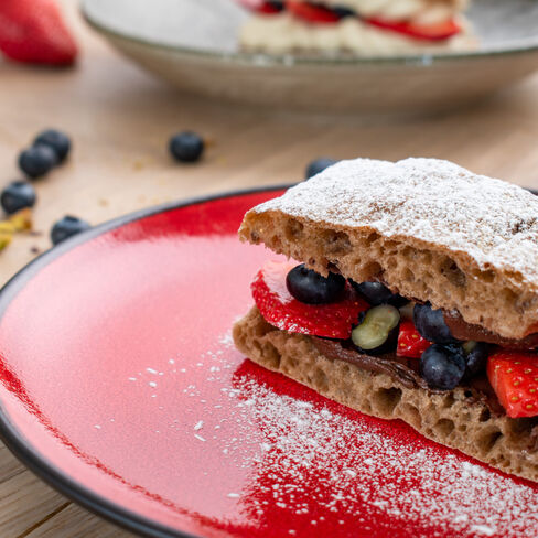 Scrocchiarella rustica tahinilla ja tuoreilla marjoilla