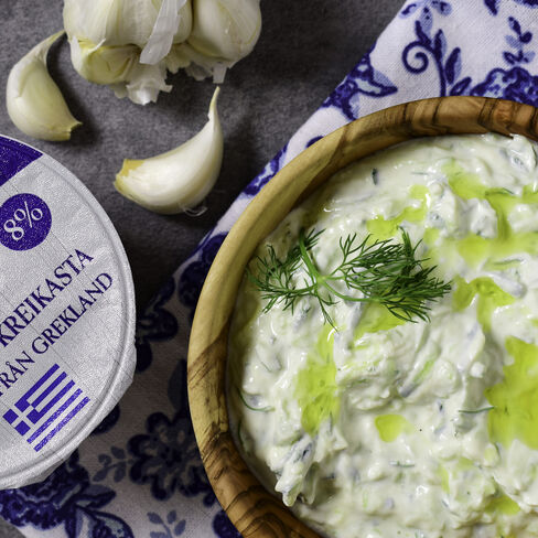 Tzatziki – kurkkujogurttisalaatti